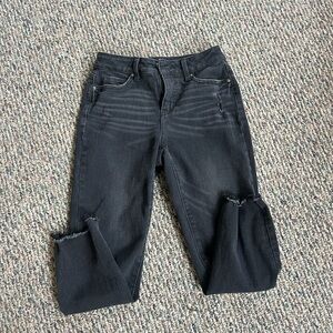 Time and Tru Women's Black Cropped Jeans